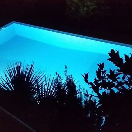 Modernes Mit Drei Balkonen Mit Meerblick, In Der Naehe Des Strandes Und Des Zentrums, Mit Einem Gemeinschaftlichen Partyraum